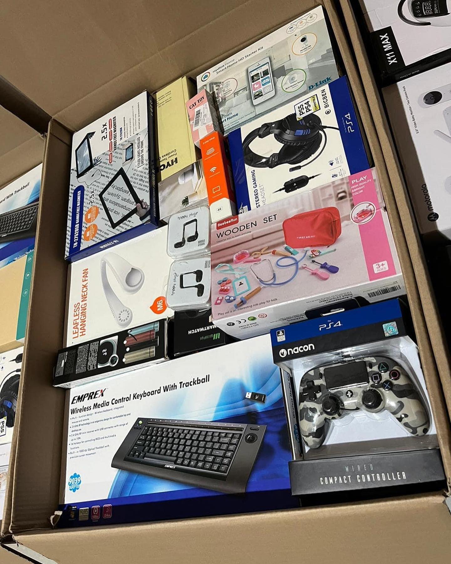 amazon boxes multi media/house wears amazon boxes multi media/house wears